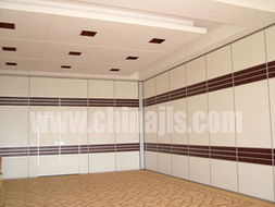 酒店活动隔断优选 佛山一固五金制品厂与金利仕移动隔断产品详解